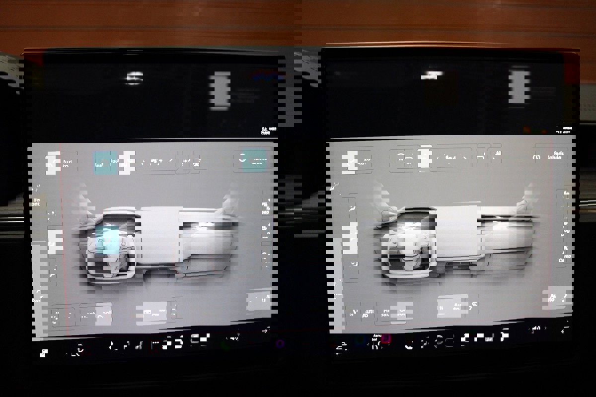 Used 2023 Tesla Model X 7 Seater AWD Driving Com 4 image 48