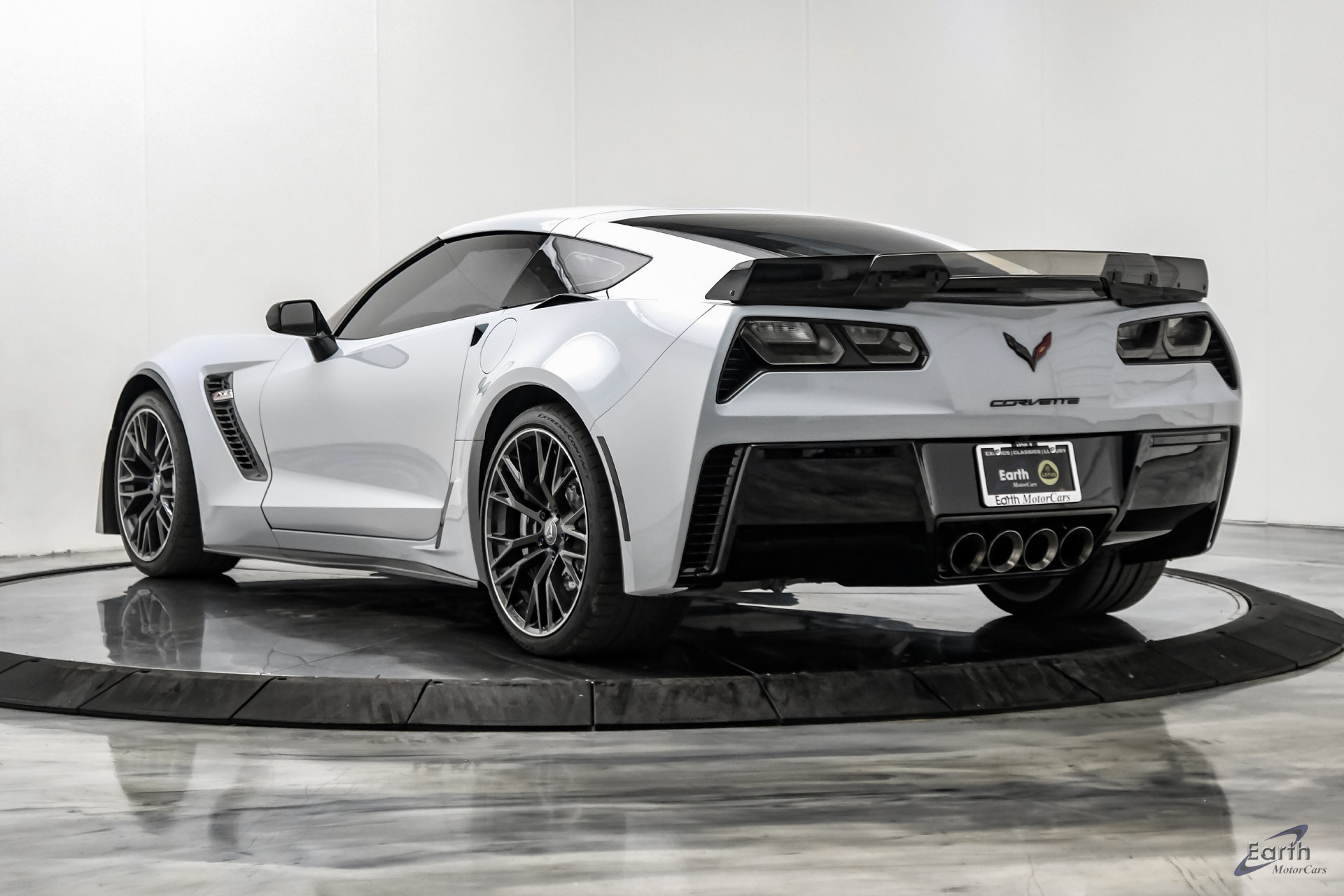 Used 2019 Chevrolet Corvette Z06 RWD image 13