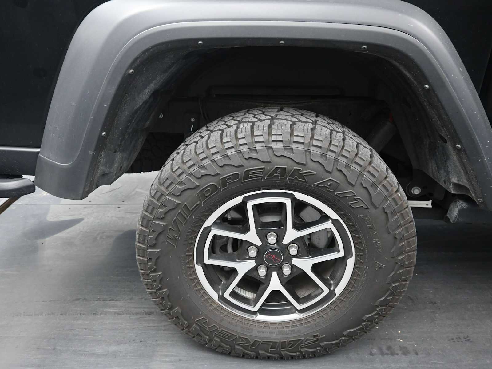 Used 2024 Jeep Gladiator Rubicon w/ Convenience Group image 10