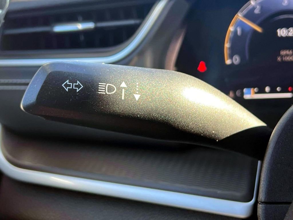 Certified 2023 Jeep Grand Cherokee Laredo w/ Luxury Tech Group I image 23