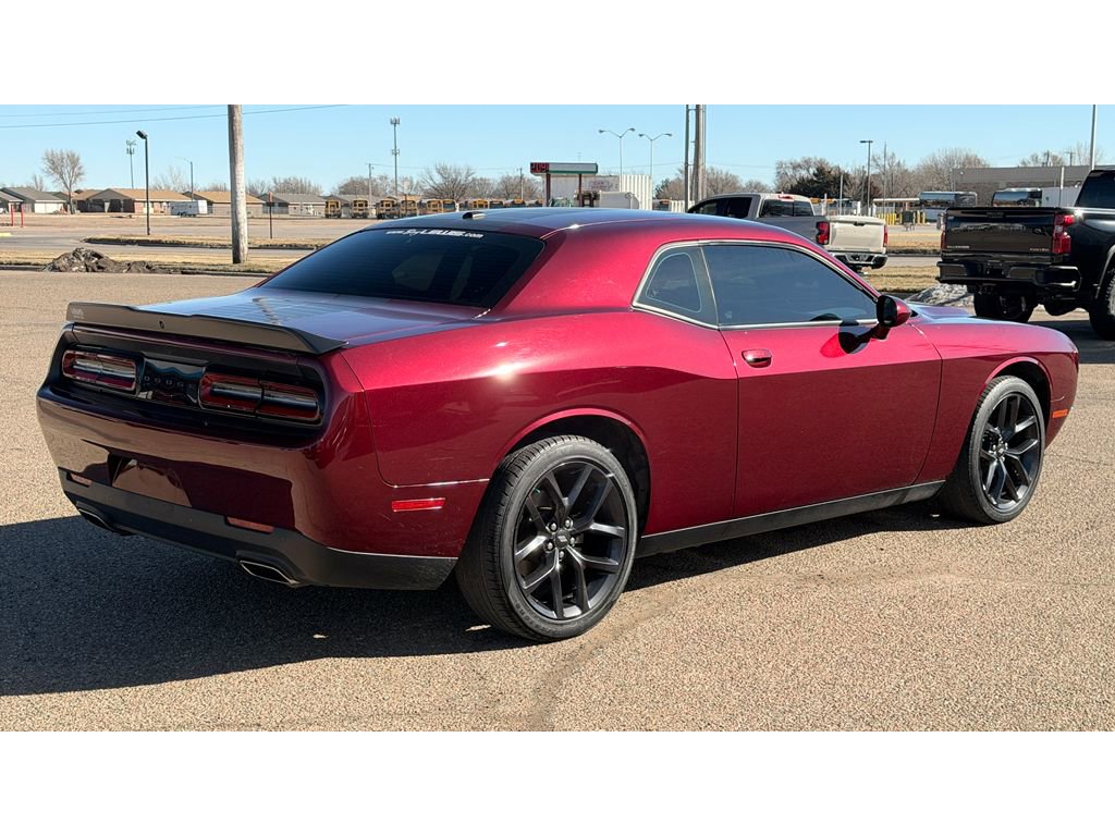 Used 2022 Dodge Challenger SXT w/ Driver Convenience Group image 7