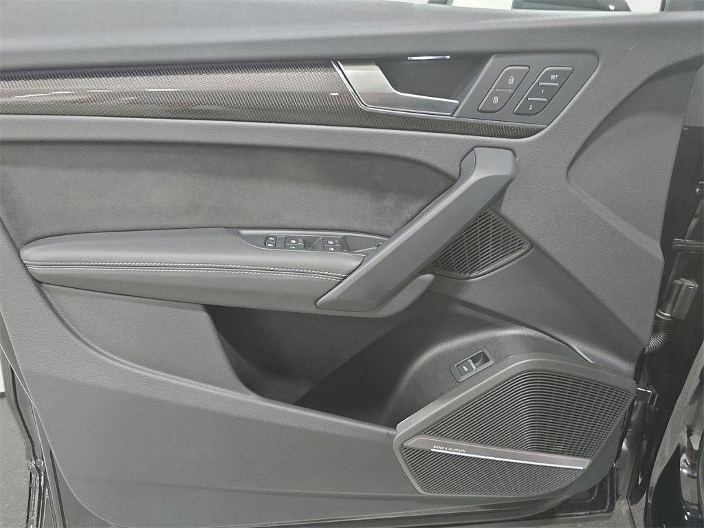 Used 2024 Audi SQ5 Prestige w/ Prestige Package image 26
