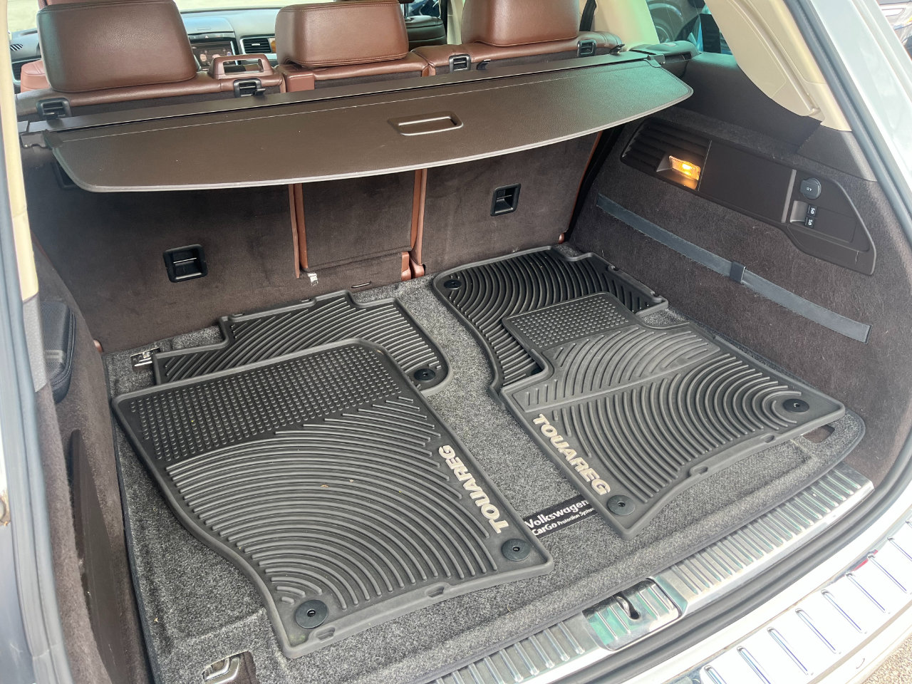 Used 2012 Volkswagen Touareg Hybrid image 15