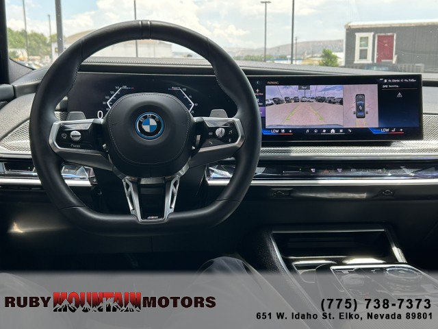 Used 2025 BMW 750e xDrive w/ Premium Package AWD/4WD image 12