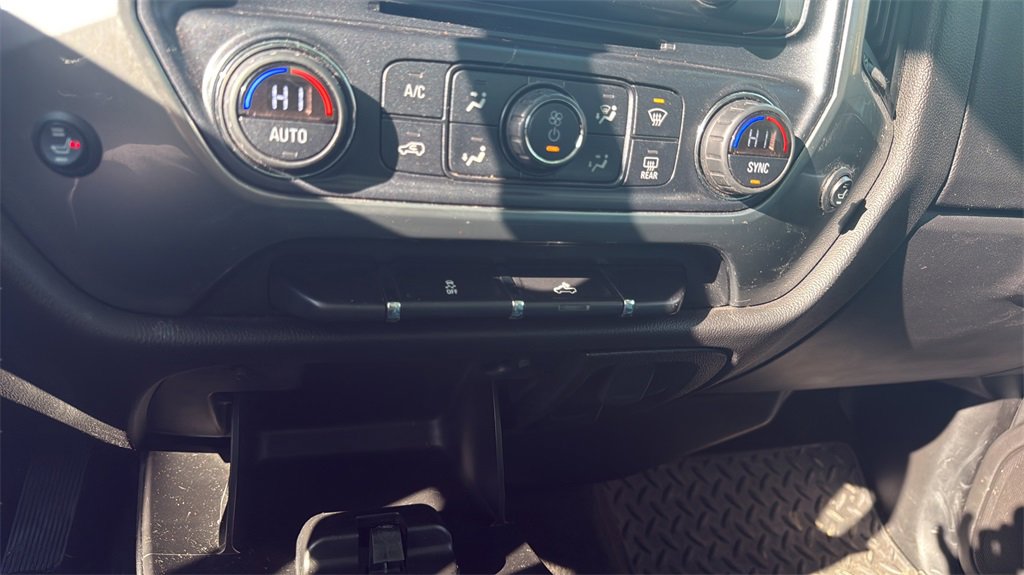 Used 2018 Chevrolet Silverado 1500 LT w/ All Star Edition image 30