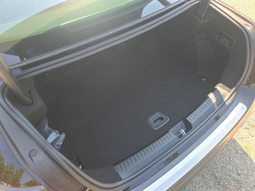 New 2027 Mercedes-Benz E 350 4MATIC Sedan image 18