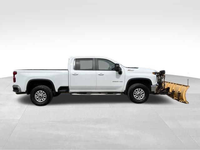 Used 2021 Chevrolet Silverado 2500 LT w/ Convenience Package image 2
