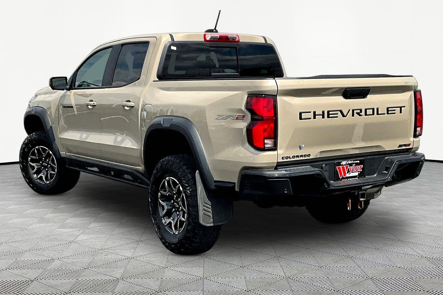 Used 2024 Chevrolet Colorado ZR2 w/ Technology Package image 4