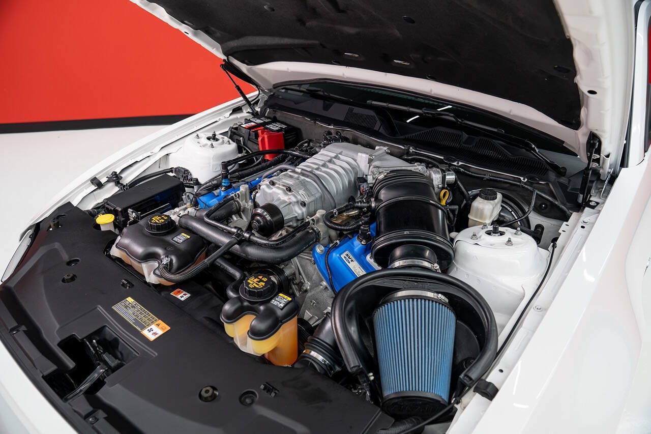 Used 2012 Ford Mustang Shelby GT500 w/ Electronics Pkg RWD image 12