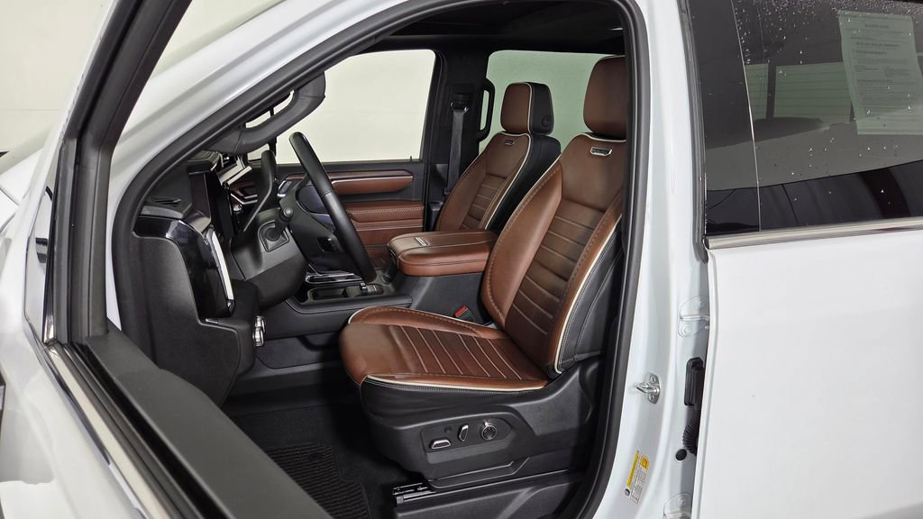 Used 2025 GMC Sierra 2500 Denali Ultimate AWD/4WD image 12