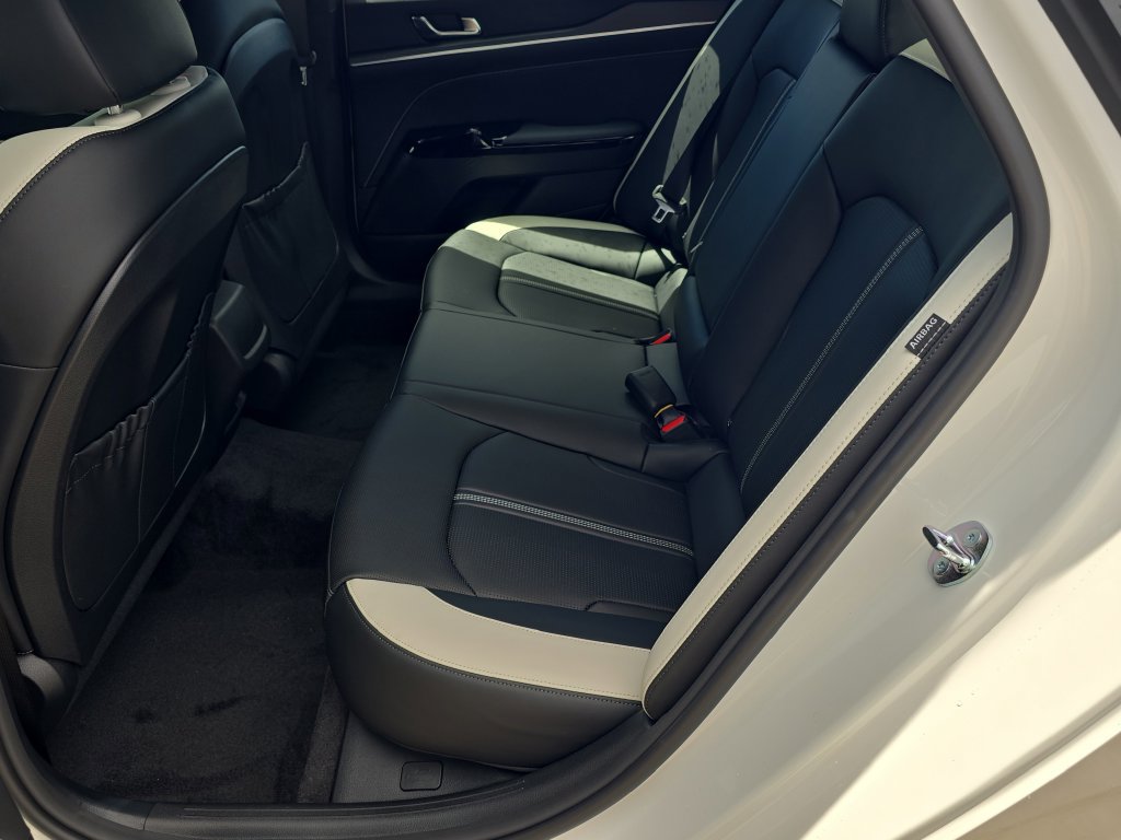 New 2026 Kia K5 GT-Line w/ GT-Line Premium Package FWD image 16