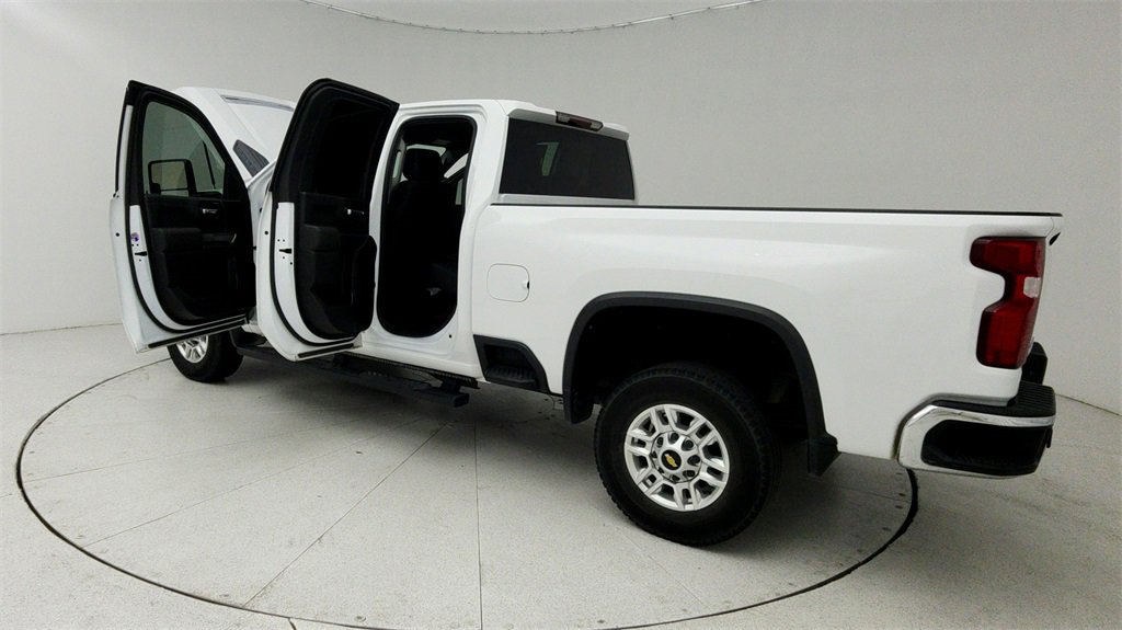 Used 2022 Chevrolet Silverado 2500 LT w/ Convenience Package image 11
