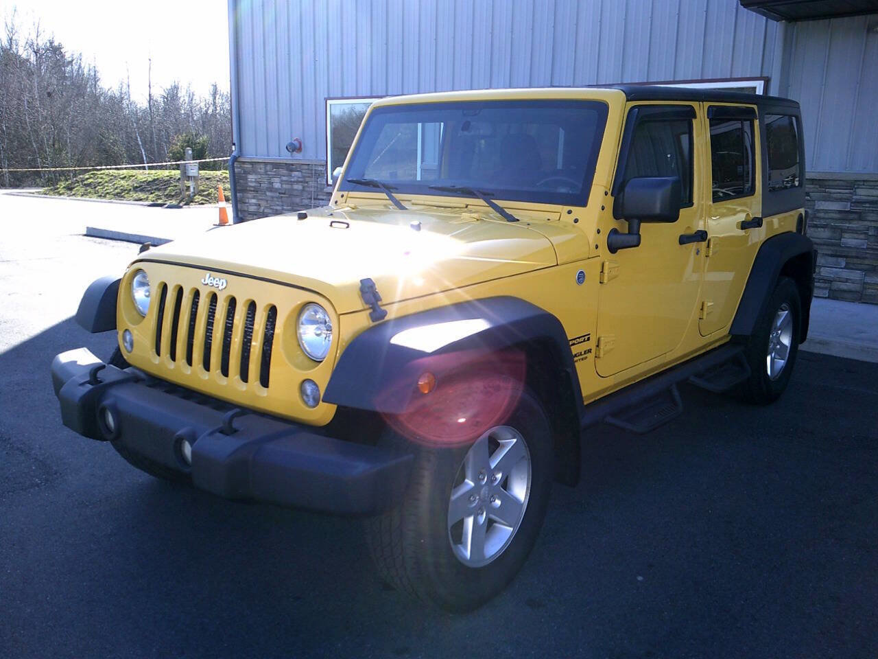 Used 2015 Jeep Wrangler Unlimited Sport w/ Quick Order Package 24S AWD/4WD image 3