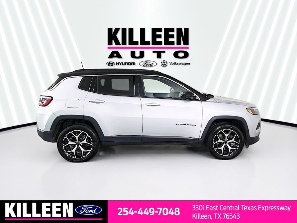 Used 2025 Jeep Compass Limited AWD/4WD image 9