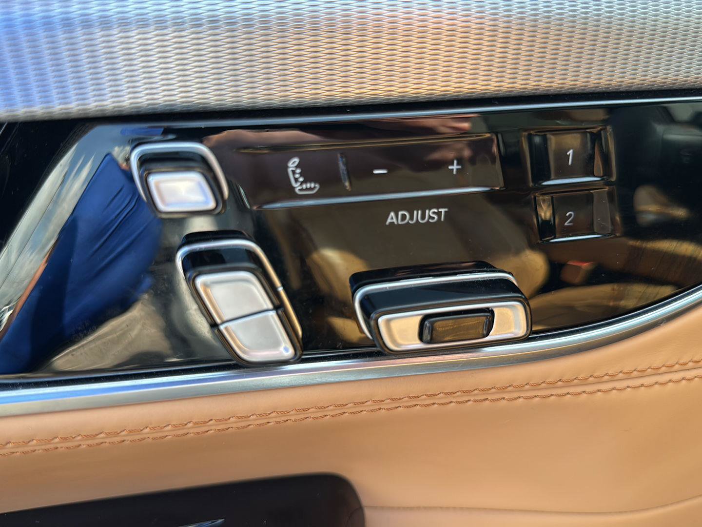 Used 2023 Jeep Grand Wagoneer Series III AWD/4WD image 20