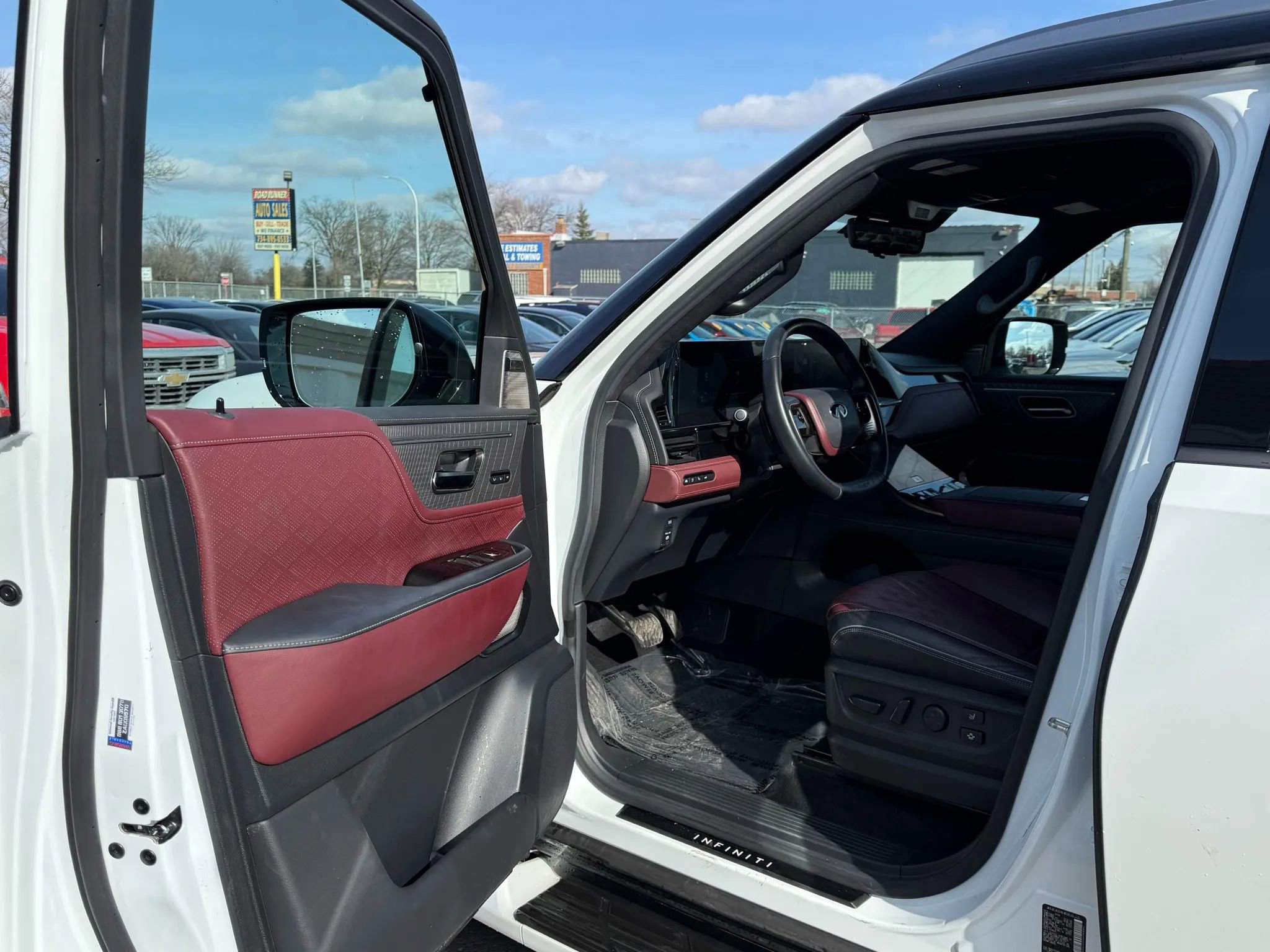 Used 2025 INFINITI QX80 Autograph image 18