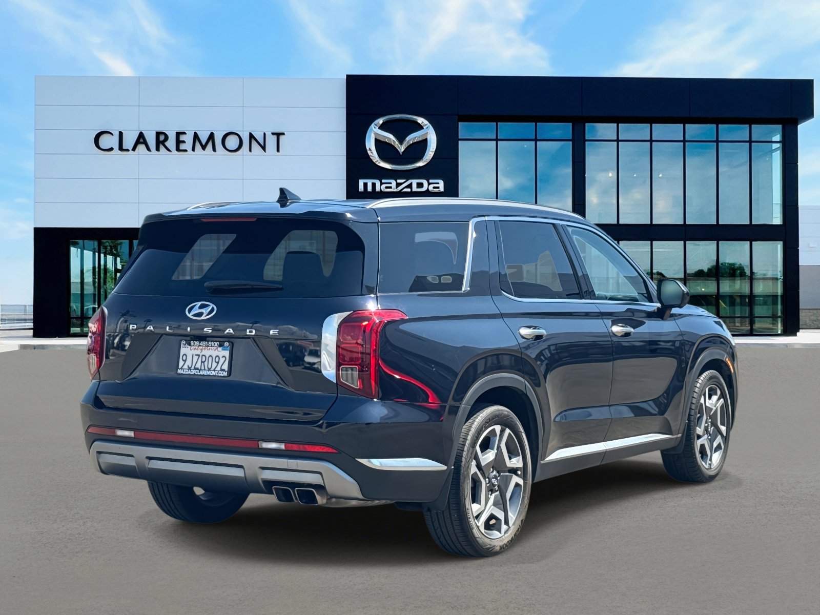 Used 2024 Hyundai Palisade Limited image 5