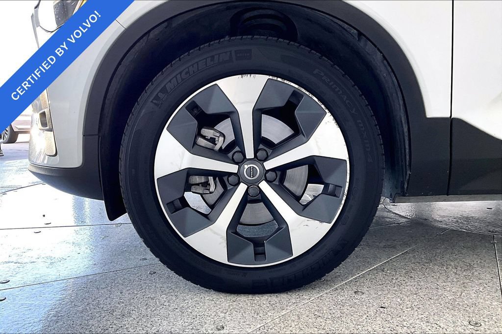 Used 2023 Volvo XC40 B5 Plus w/ Protection Package Premier AWD/4WD image 10