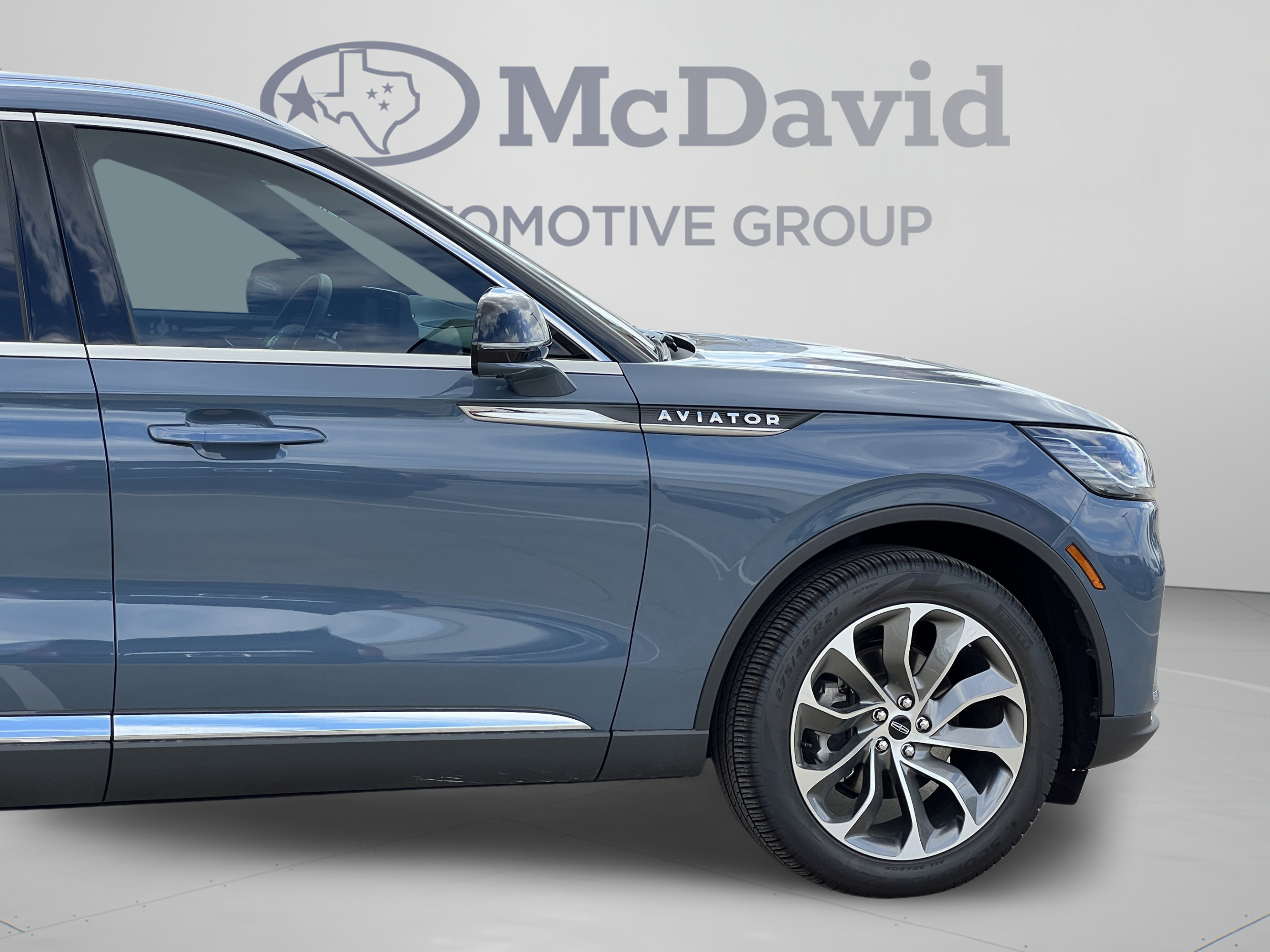 New 2026 Lincoln Aviator Reserve w/ Illumination Package RWD image 32
