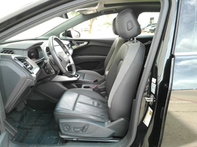 Used 2022 Audi Q4 e-tron Prestige AWD/4WD image 12