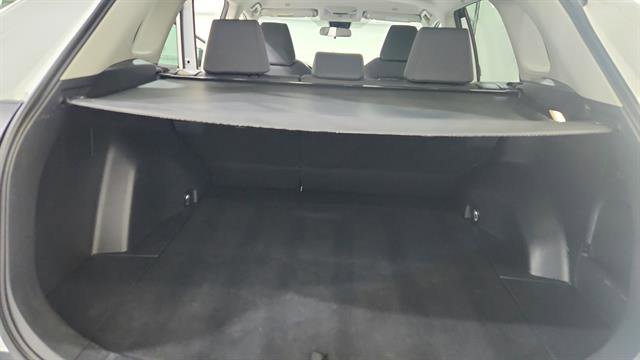 Used 2025 Toyota RAV4 XLE FWD image 10