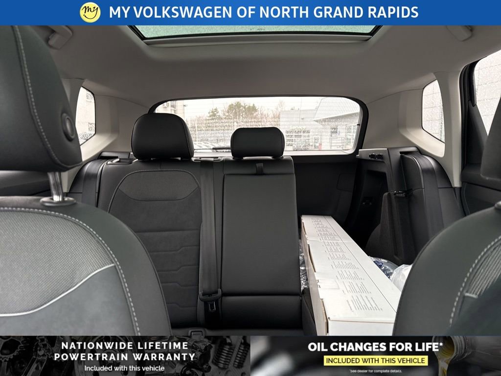 New 2026 Volkswagen Taos SE image 19