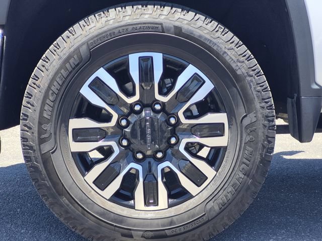 Used 2024 Chevrolet Silverado 2500 LTZ AWD/4WD image 7