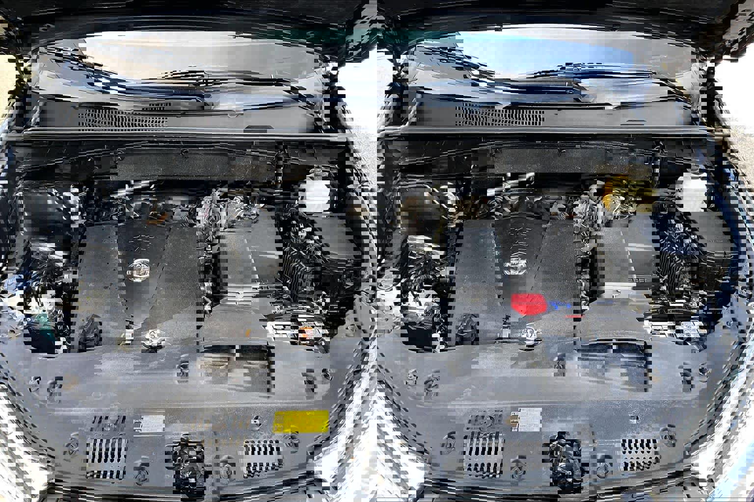 Certified 2018 Toyota Highlander Plus w/ Carpet Mat Package (TMS) AWD/4WD image 30