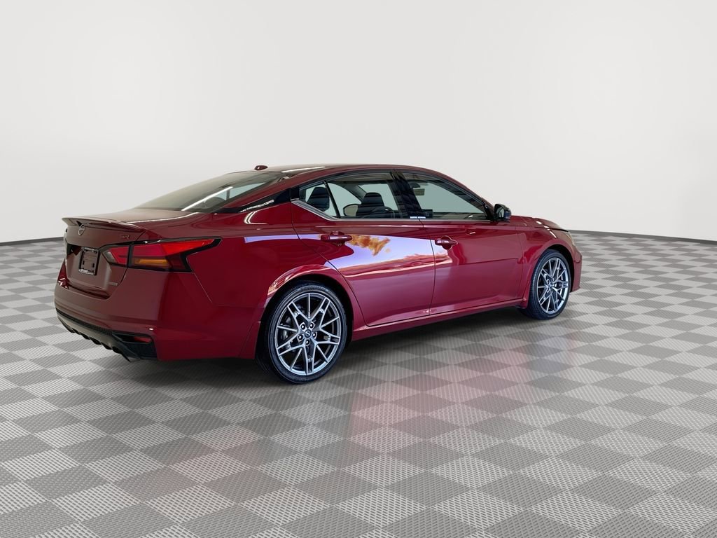 Certified 2024 Nissan Altima 2.0 SR FWD image 12