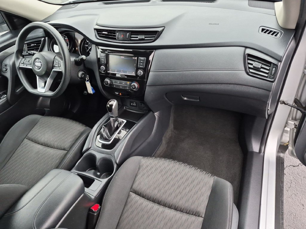 Used 2018 Nissan Rogue S AWD/4WD image 26