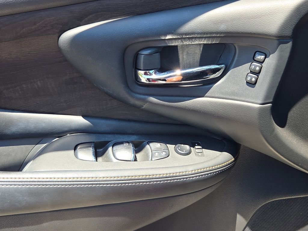 Used 2024 Nissan Murano Platinum w/ Cargo Package FWD image 26