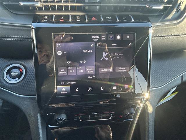 New 2025 Jeep Grand Cherokee Laredo image 15