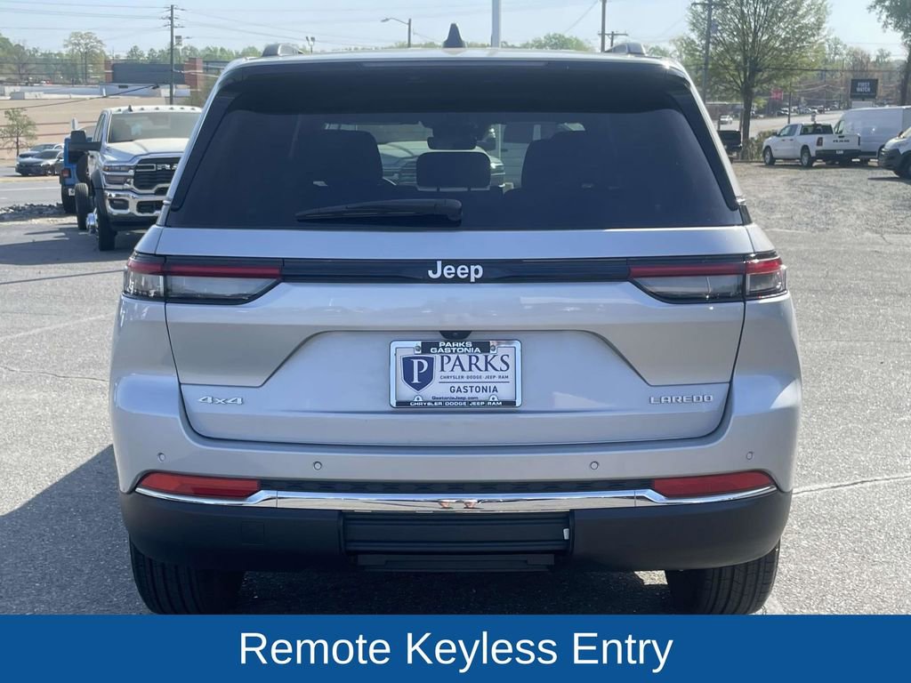 Certified 2025 Jeep Grand Cherokee Laredo X image 8