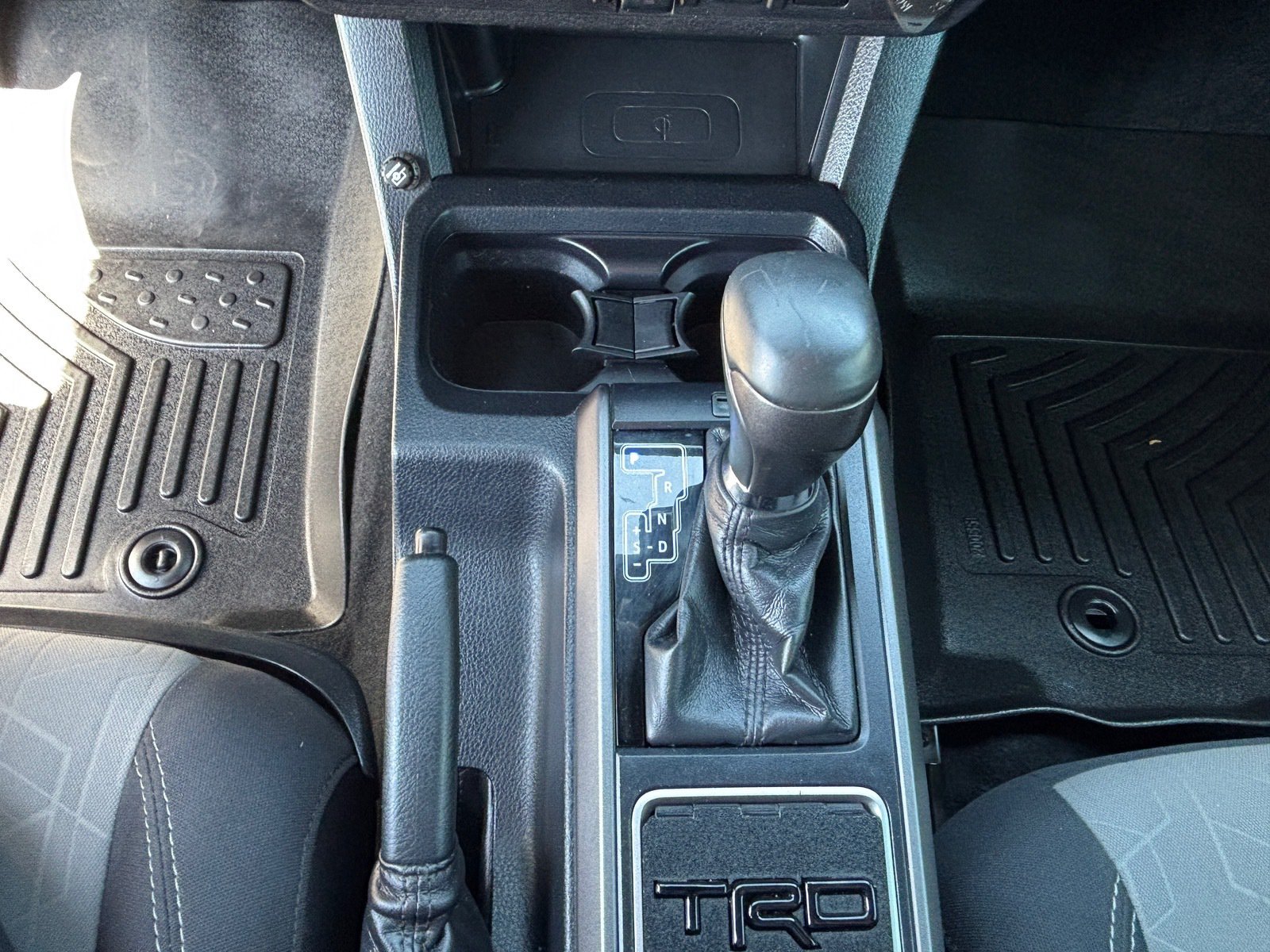 Used 2020 Toyota Tacoma TRD Sport w/ Technology Package RWD image 16