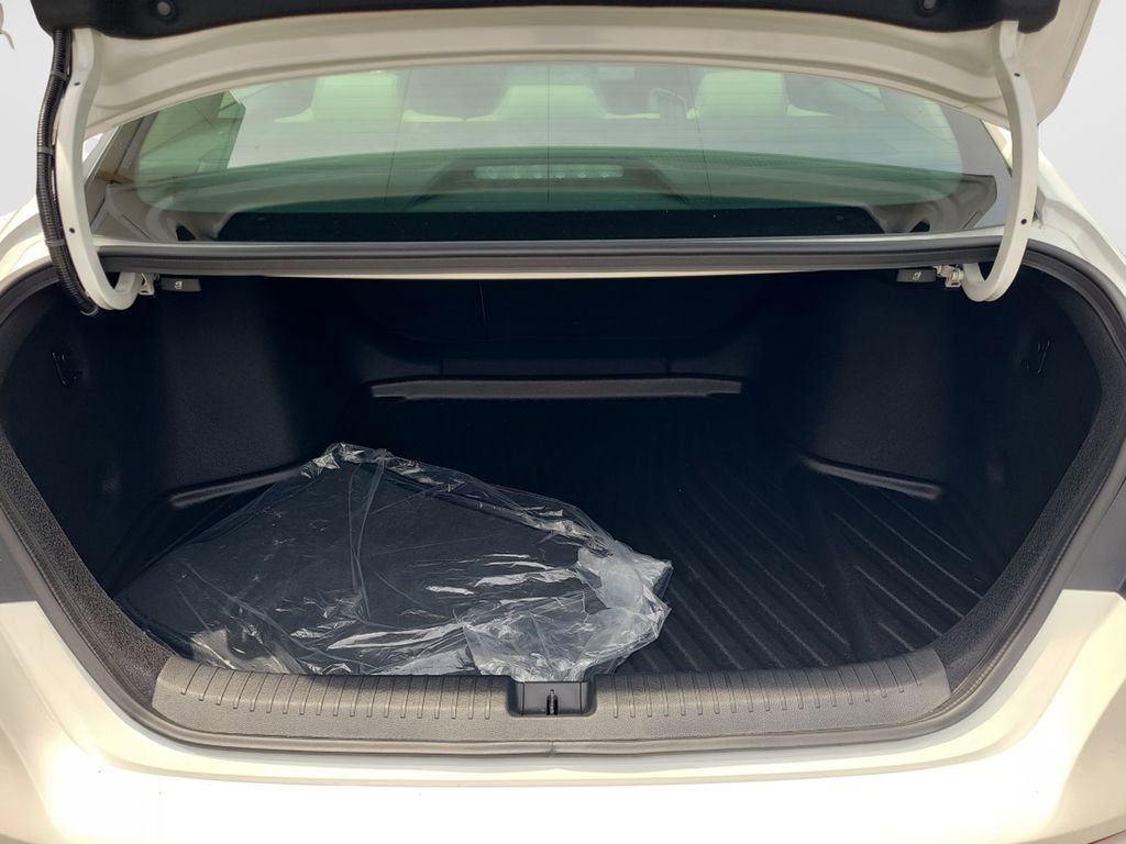 Used 2025 Honda Accord EX-L image 9