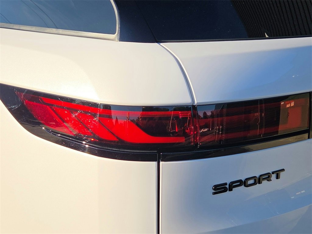 Used 2025 Land Rover Range Rover Sport Dynamic SE image 26