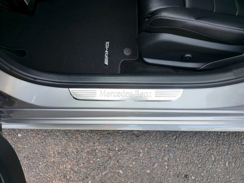 Used 2015 Mercedes-Benz C 400 4MATIC w/ Multimedia Package image 12