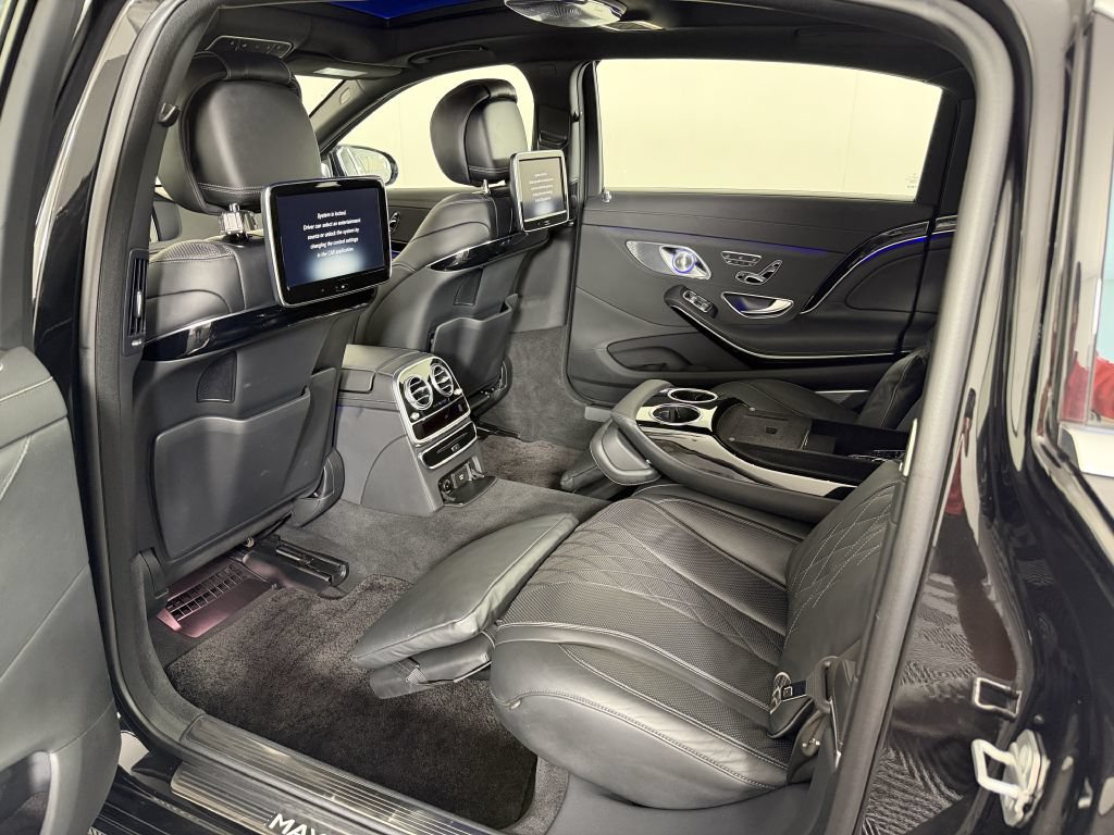 Used 2017 Mercedes-Benz Maybach S 550 4MATIC image 21