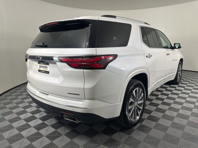Used 2023 Chevrolet Traverse Premier AWD/4WD image 4
