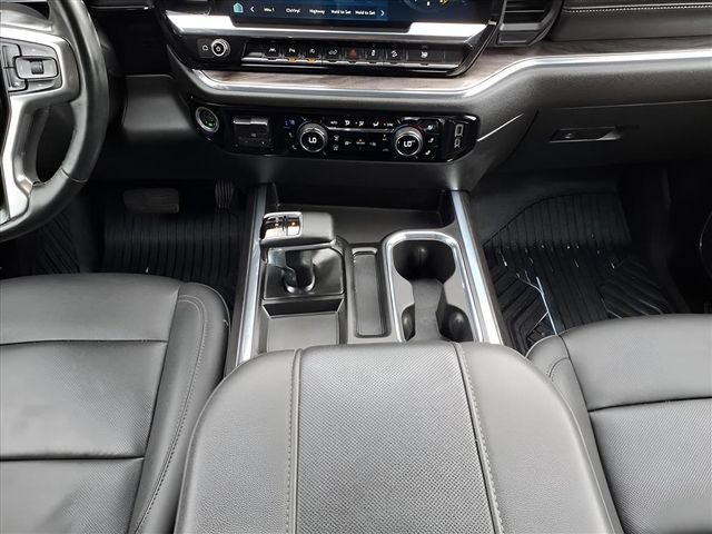 Used 2024 Chevrolet Silverado 1500 LTZ AWD/4WD image 17