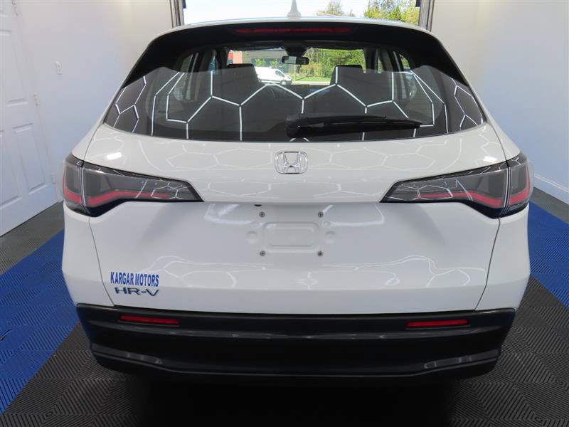 Used 2023 Honda HR-V LX image 11