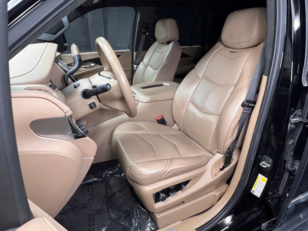 Used 2020 Cadillac Escalade Platinum AWD/4WD image 27