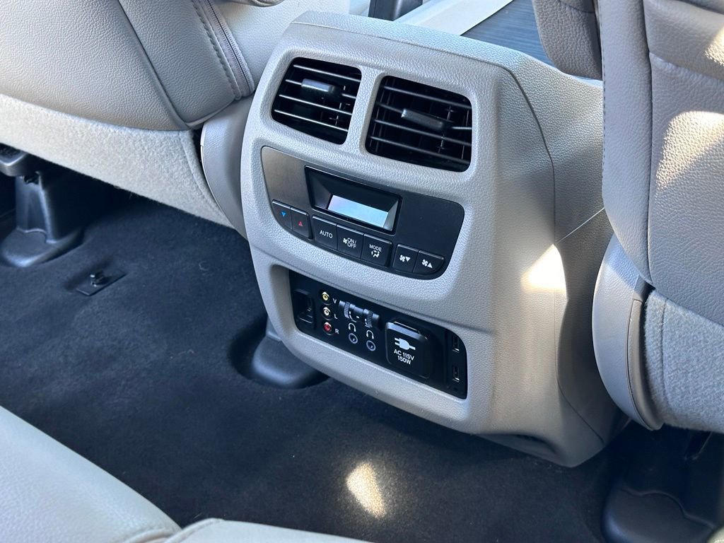 Used 2017 Honda Pilot Touring image 21