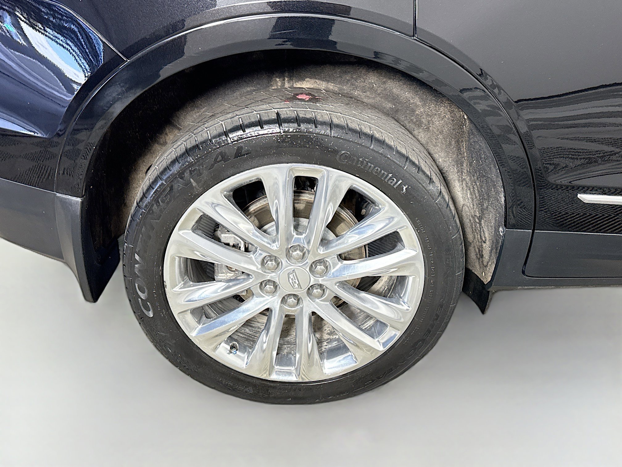 Used 2017 Cadillac XT5 Platinum image 33