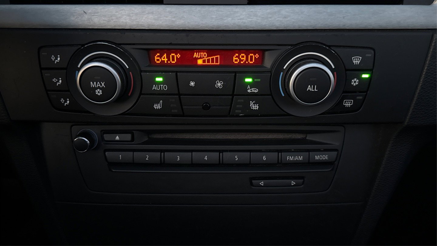 Used 2011 BMW M3 Convertible image 24