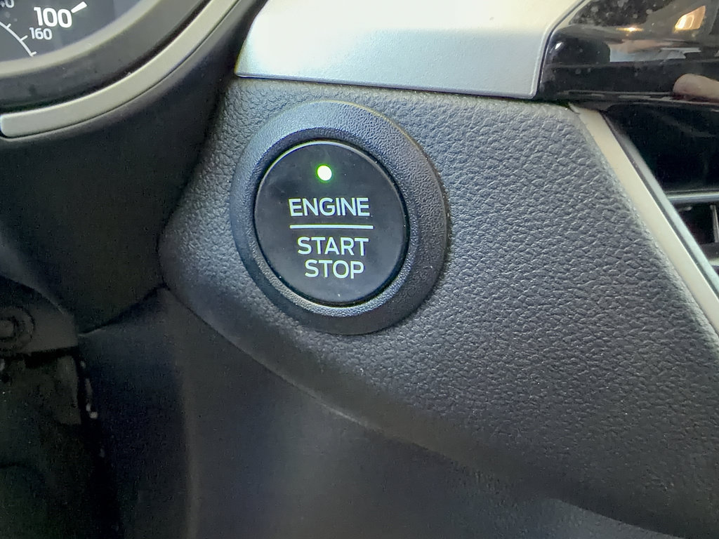 Certified 2022 Ford Escape SE w/ SE Sport Appearance Package AWD/4WD image 25