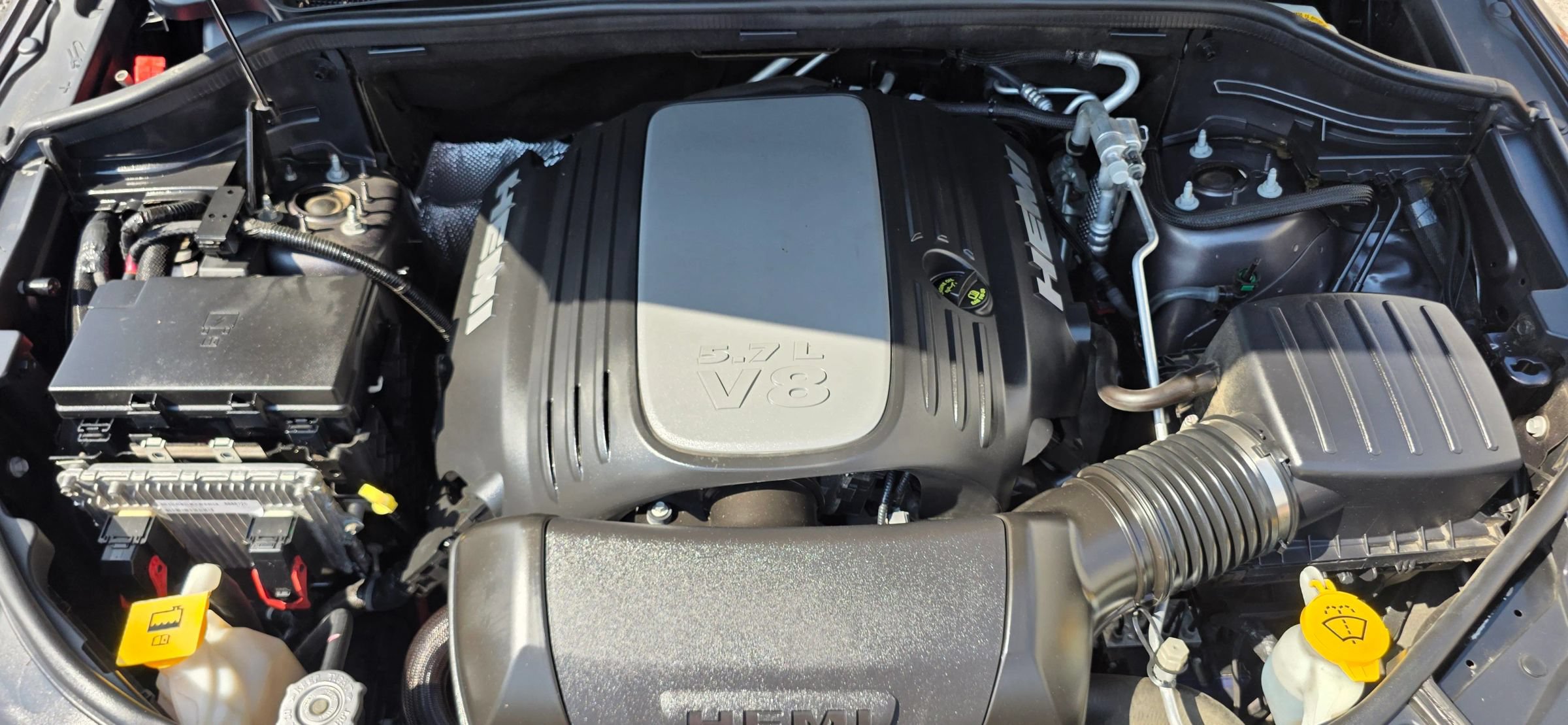 Used 2016 Dodge Durango R/T w/ Technology Group AWD/4WD image 9