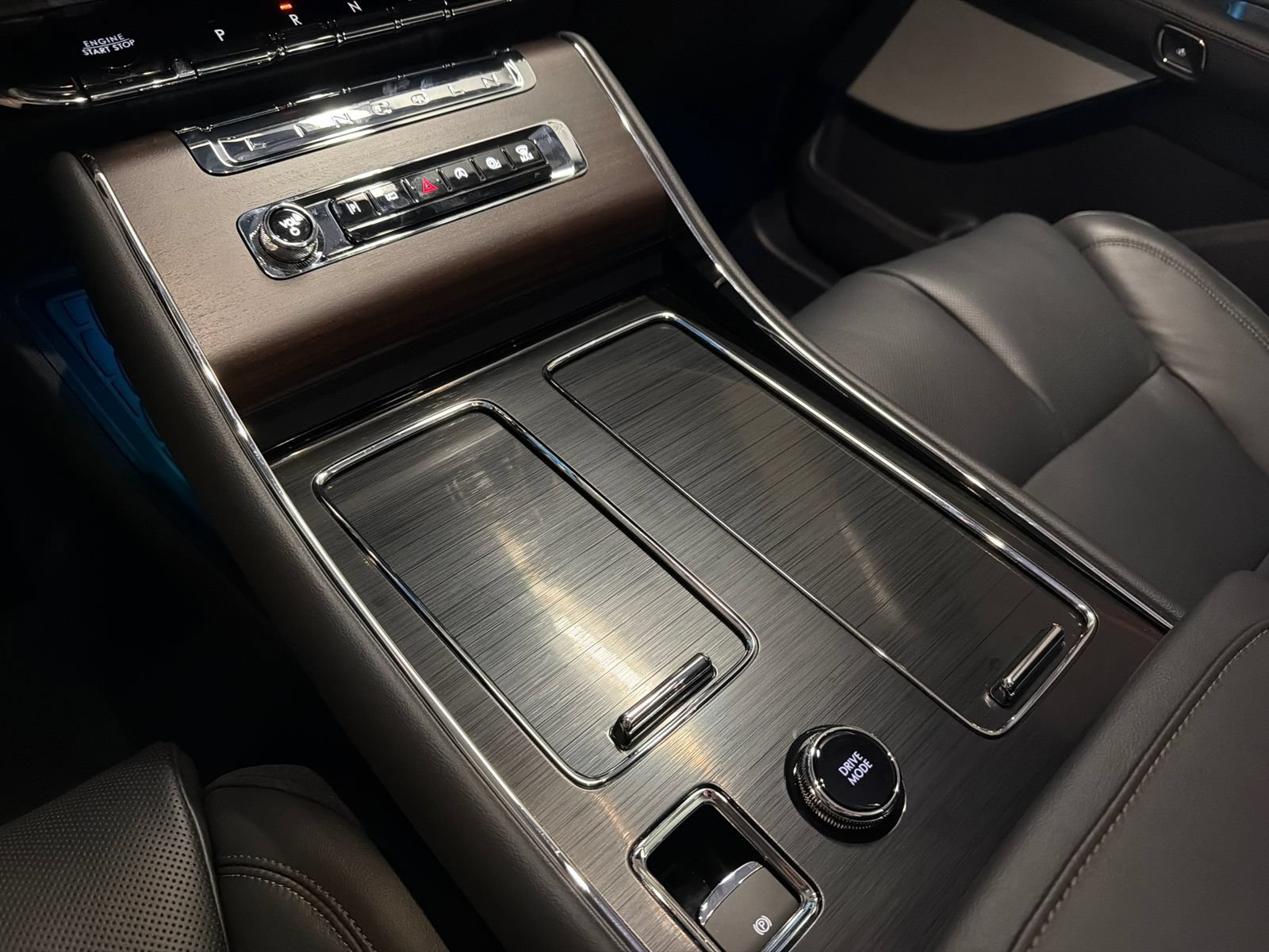 New 2026 Lincoln Aviator Reserve w/ Luxury Package AWD/4WD image 32