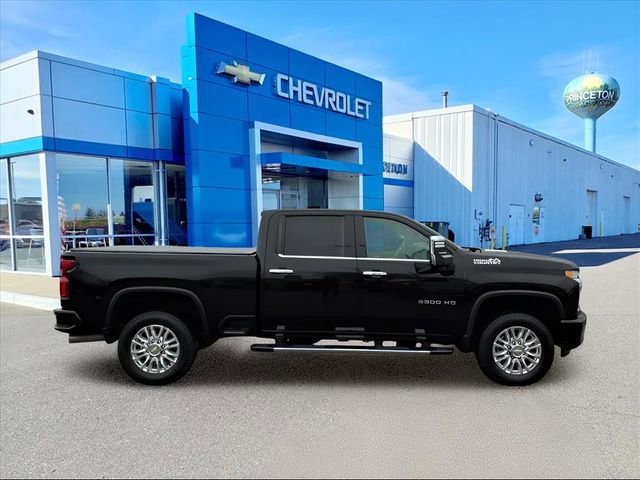 Used 2022 Chevrolet Silverado 3500 High Country w/ Z71 Off-Road Package AWD/4WD image 2