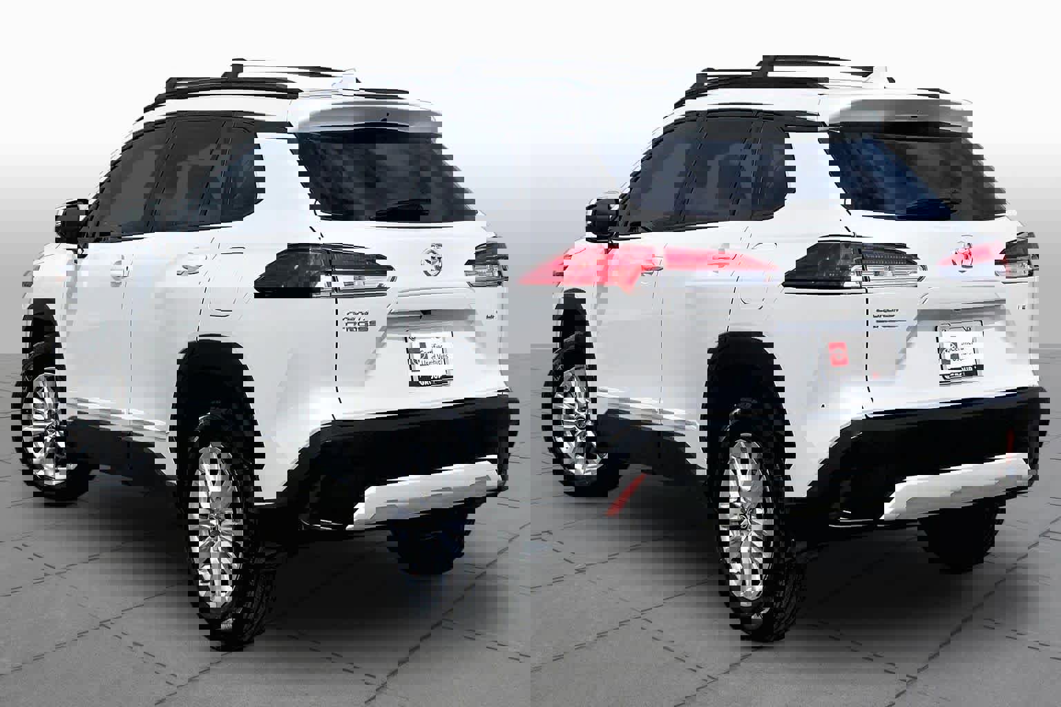 Used 2023 Toyota Corolla Cross LE FWD image 12